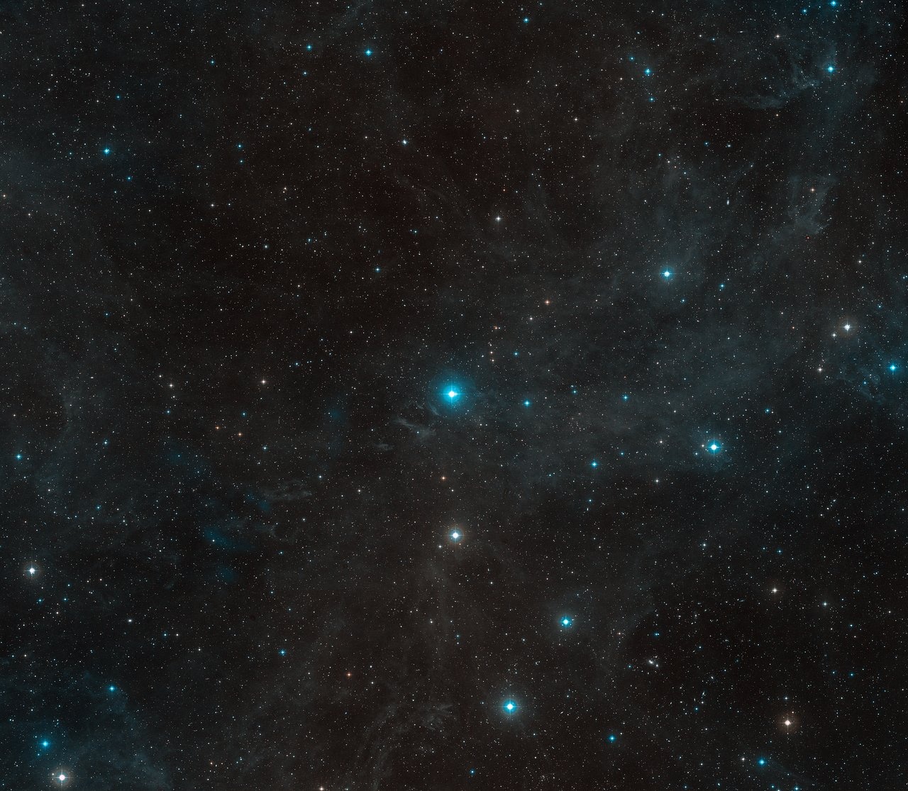 Звезда HR 8799 на снимке обзора неба DSS2